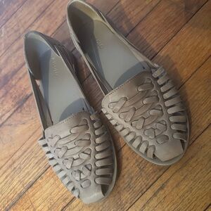 Nisolo huracahe sandals in almond size 6.5